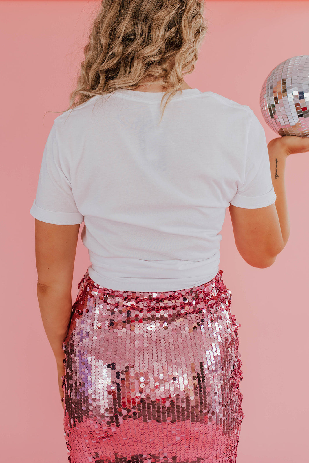 THE BEJEWELED TEE IN WHITE BY PINK DESERT
