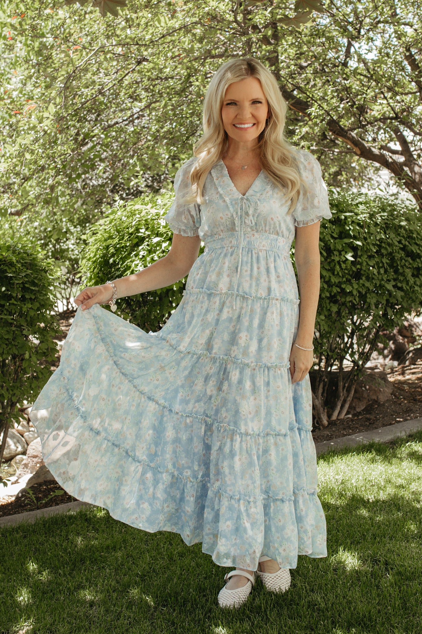 THE EVERLEE FLORAL MAXI PUFF SLEEVE DRESS