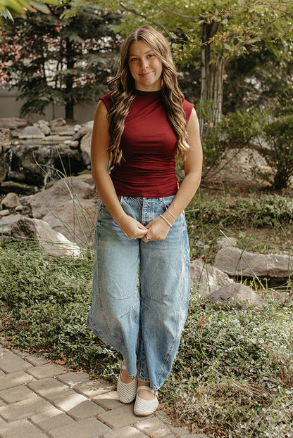 THE KIARA KNIT TOP IN BURGUNDY