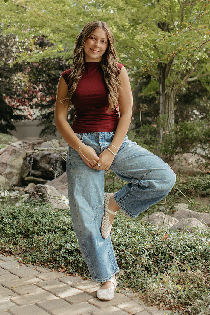 THE KIARA KNIT TOP IN BURGUNDY