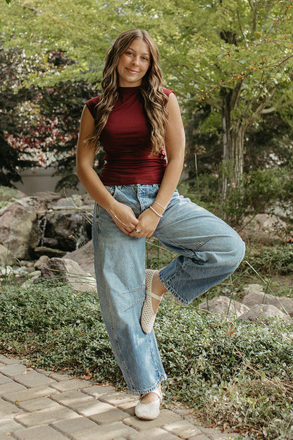 THE KIARA KNIT TOP IN BURGUNDY