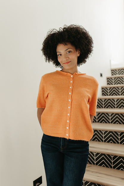 THE MCKAYLA SHORT SLEEVE CARDIGAN IN ORANGE
