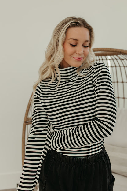 THE SHAYLA LONG SLEEVE TOP IN BLACK
