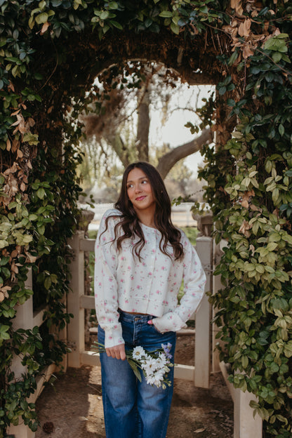 THE SARIAH FLORAL PRINT CARDIGAN SWEATER IN BLUSH