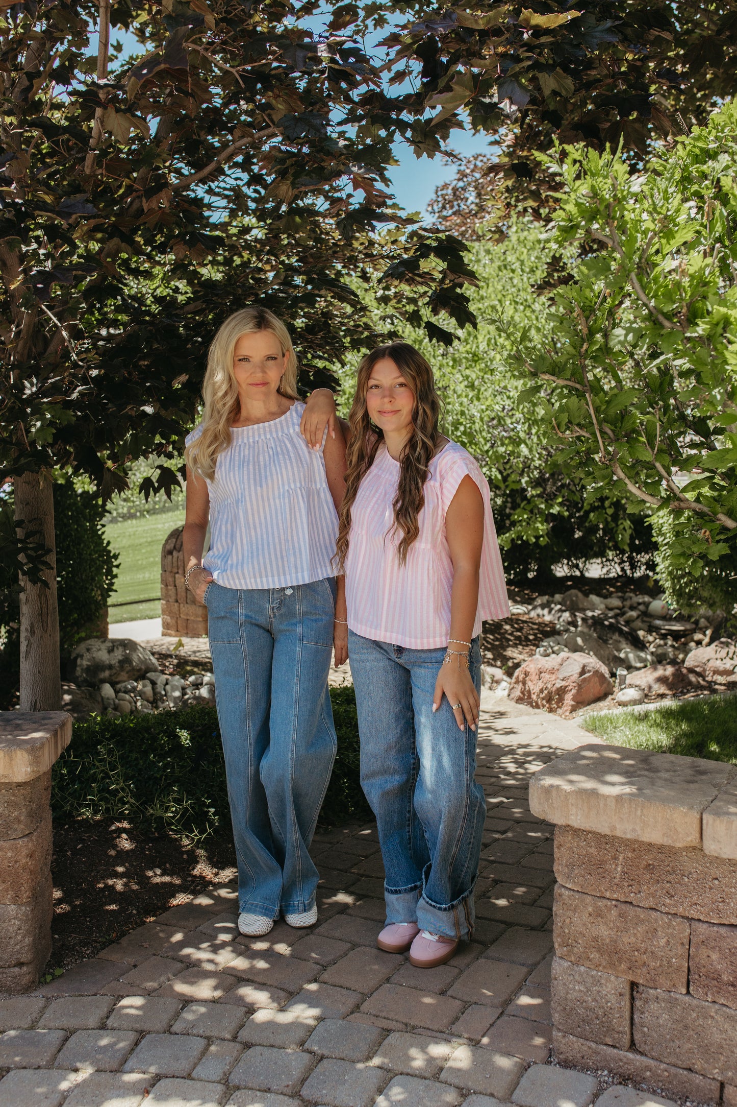 THE JULIANA STRIPE TOP IN BLUE