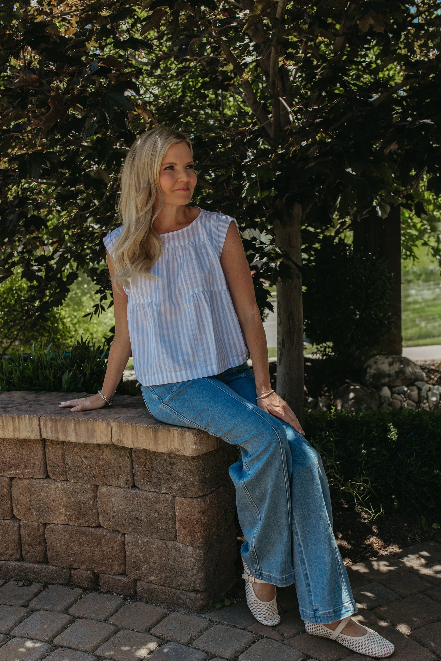 THE JULIANA STRIPE TOP IN BLUE