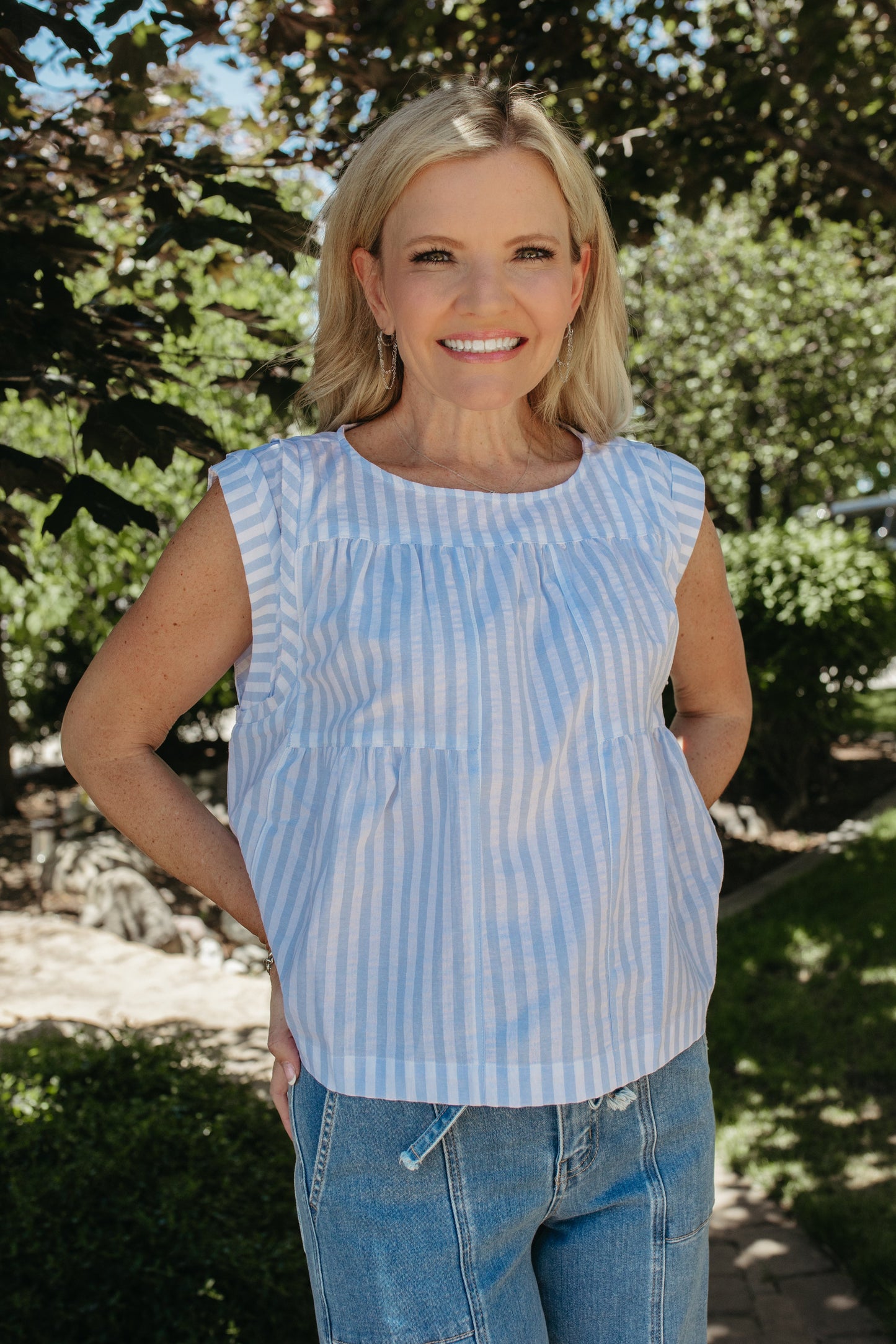THE JULIANA STRIPE TOP IN BLUE
