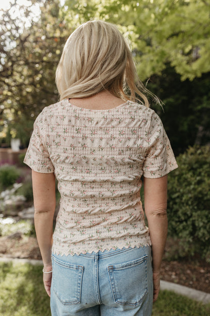THE ARIELLA FLORAL FITTED TOP IN BLUSH