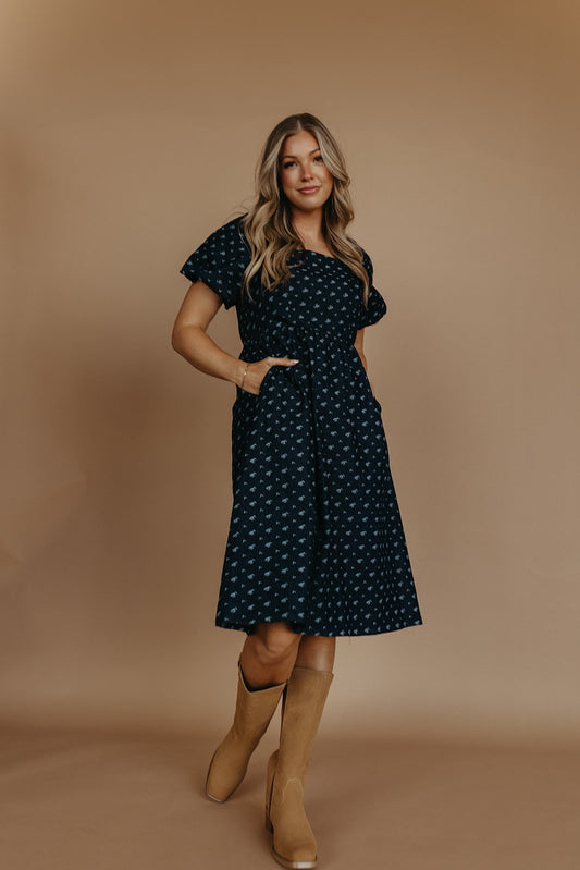 THE MAKENZIE FLORAL JACQUARD DENIM DRESS IN BLUE