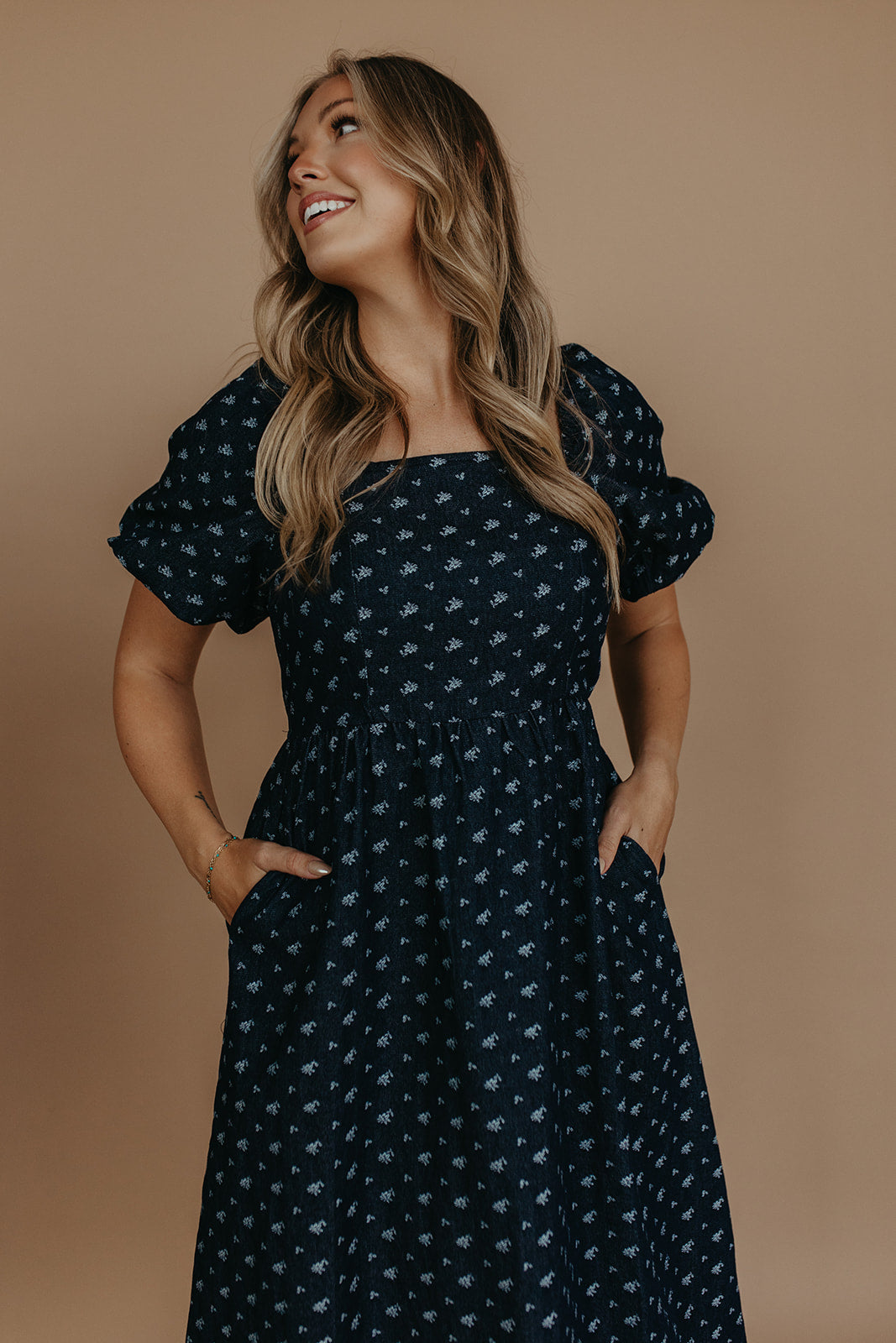 THE MAKENZIE FLORAL JACQUARD DENIM DRESS IN BLUE