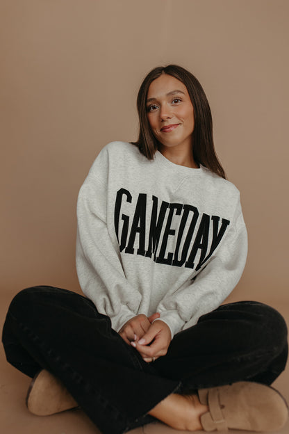 THE GAMEDAY SWEATSHIRT IN GRAY