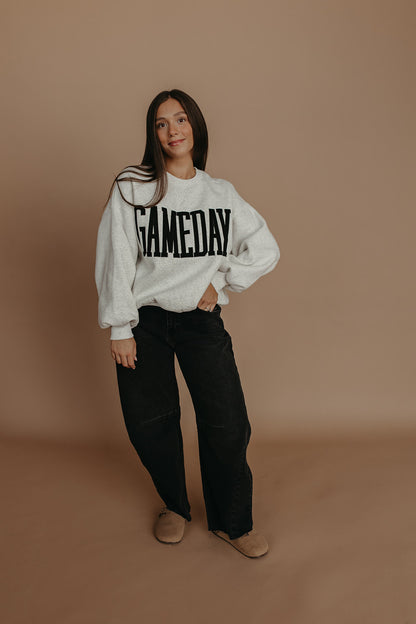 THE GAMEDAY SWEATSHIRT IN GRAY