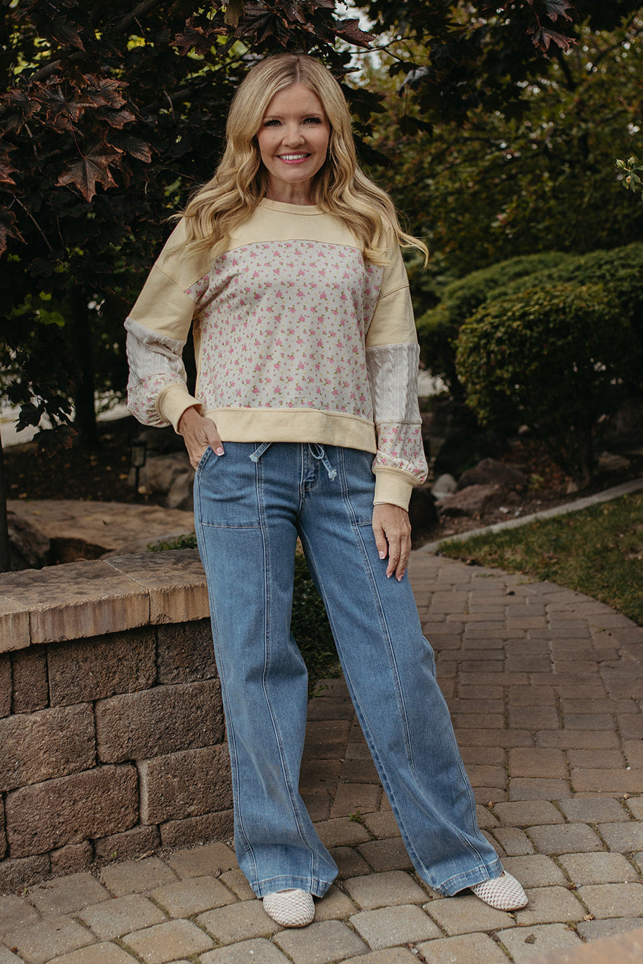 THE KYOMI FLORAL PATCHWORK SWEATSHIRT IN CREAM