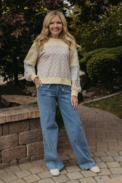 THE KYOMI FLORAL PATCHWORK SWEATSHIRT IN CREAM