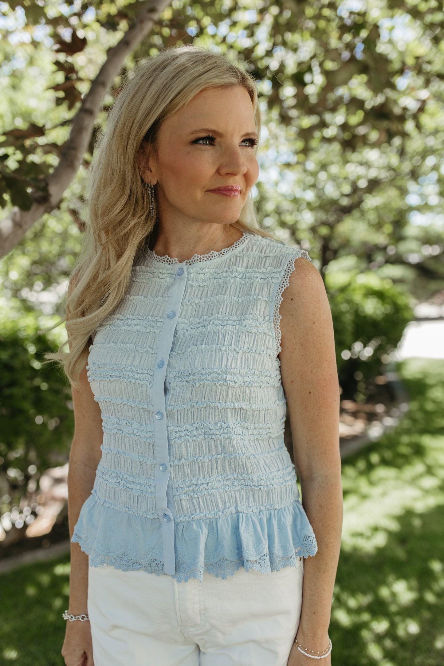 THE VIENNA FLOWER LACE TRIM TANK IN BLUE