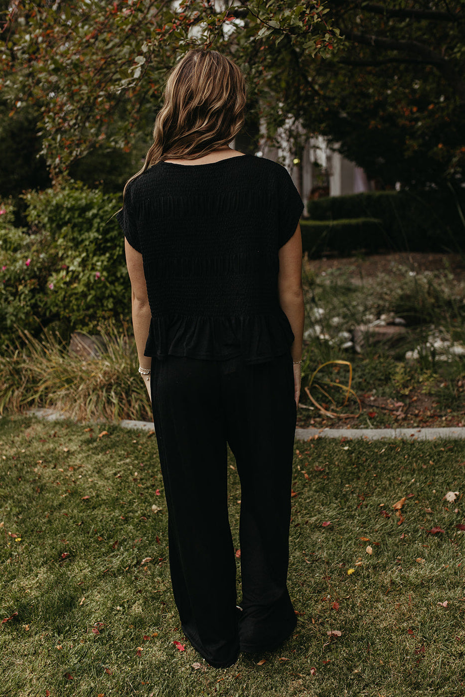 THE AZALEA RELAXED SMOCKED KNIT SET IN BLACK