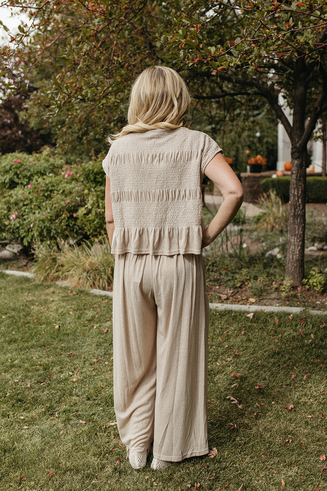 THE AZALEA RELAXED SMOCKED KNIT SET IN BEIGE