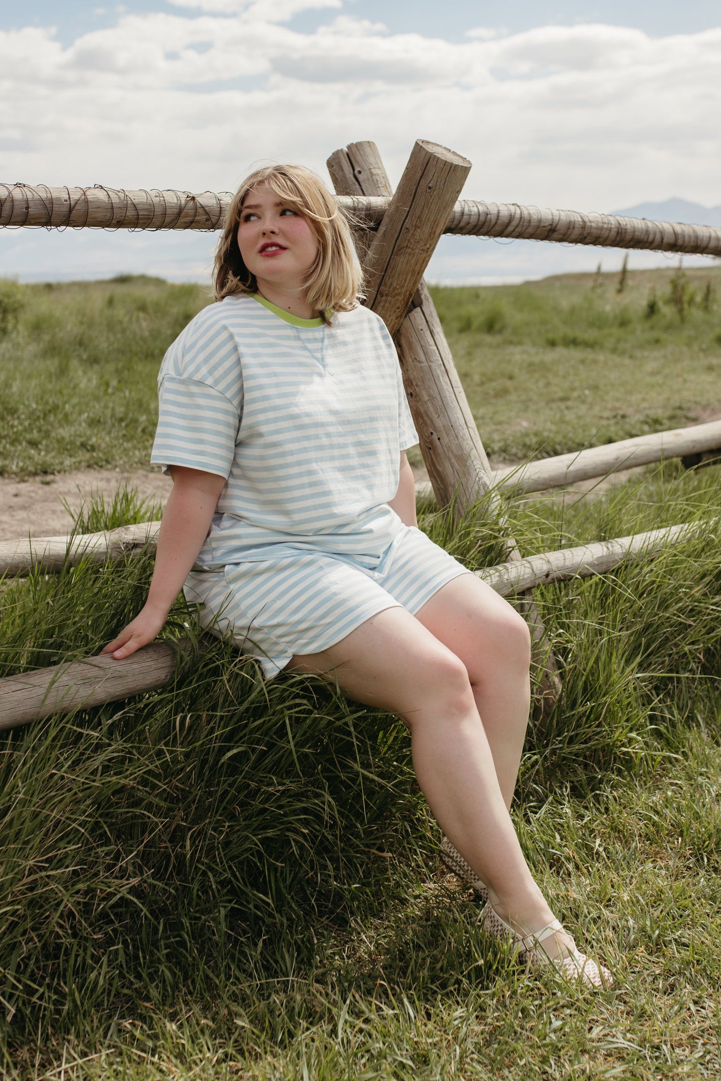 THE DESIREE STRIPE CONTRAST SET IN LIME/BLUE