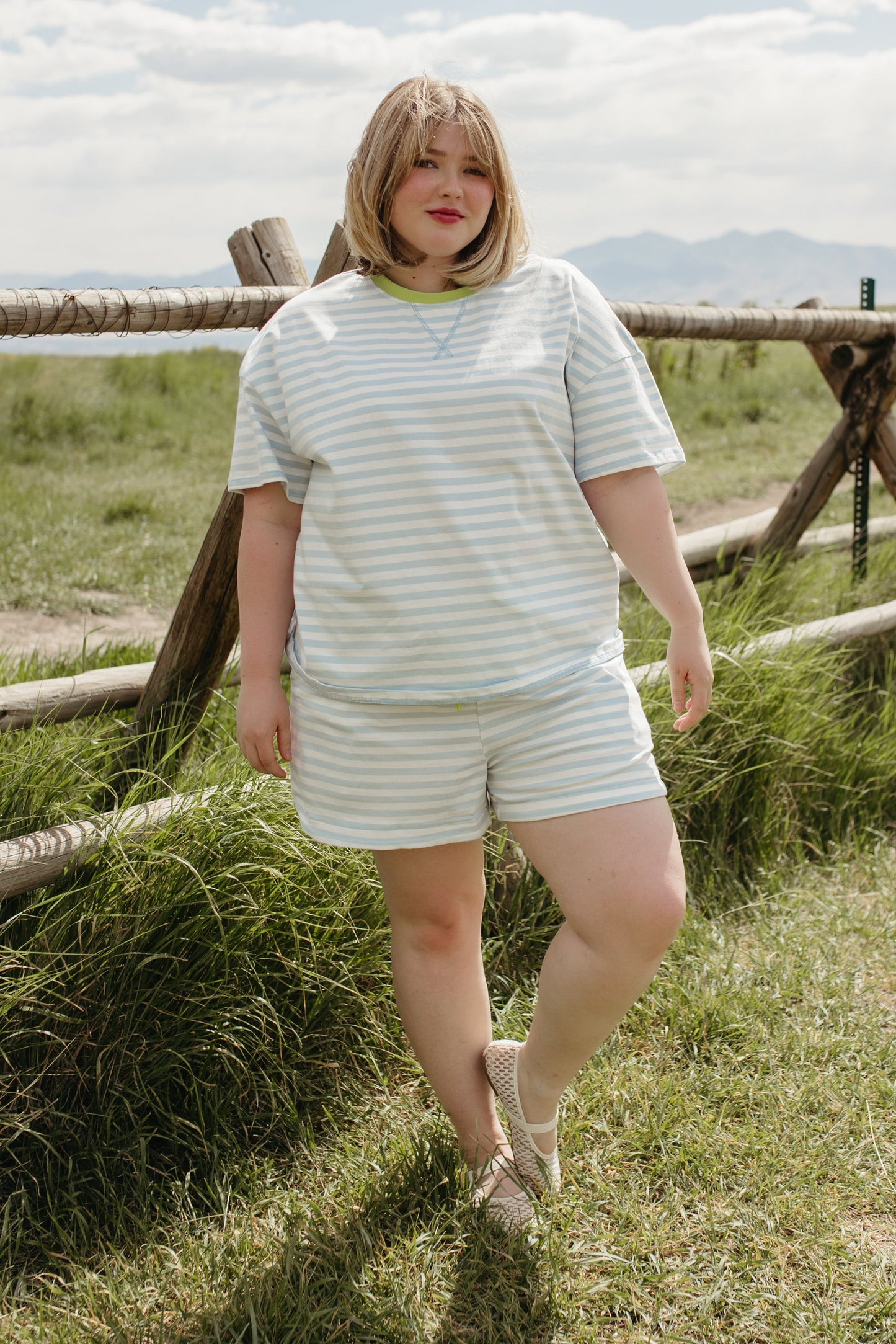 THE DESIREE STRIPE CONTRAST SET IN LIME/BLUE
