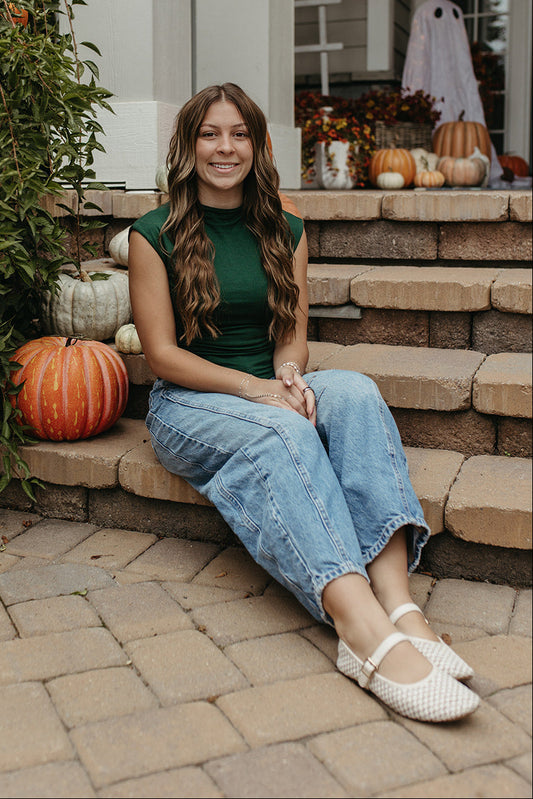THE KIARA KNIT TOP IN HUNTER GREEN