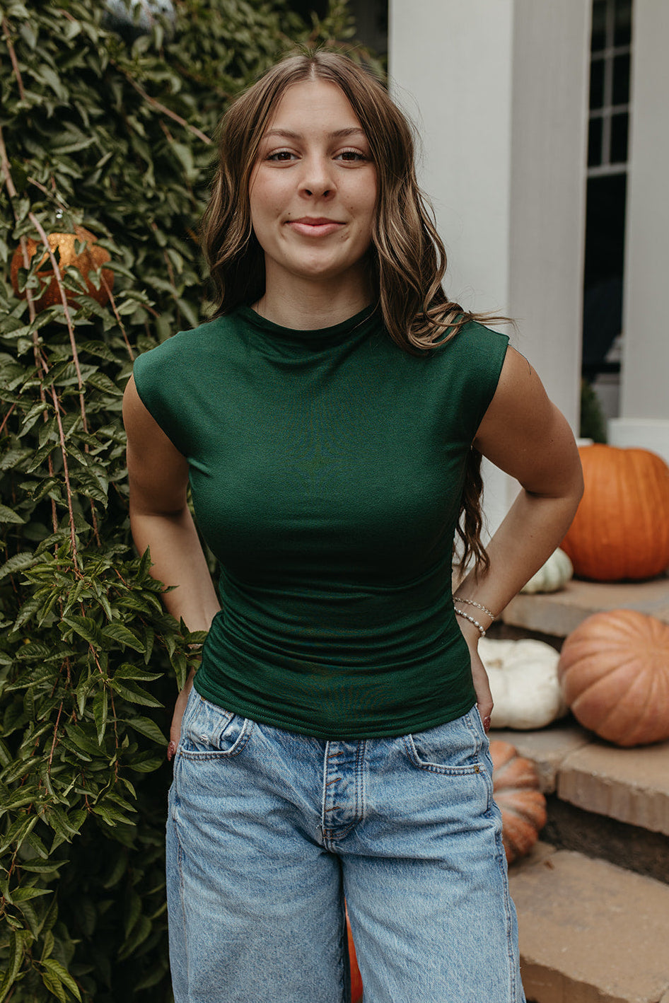 THE KIARA KNIT TOP IN HUNTER GREEN