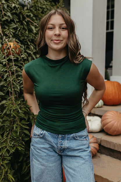 THE KIARA KNIT TOP IN HUNTER GREEN