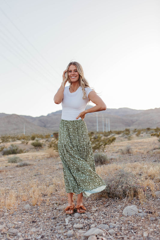 THE HAILEY TIERED MIDI SKIRT IN GREEN FLORAL