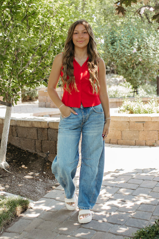 THE ELIZABETH COLLAR NECK TOP IN RED
