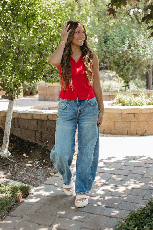 THE ELIZABETH COLLAR NECK TOP IN RED