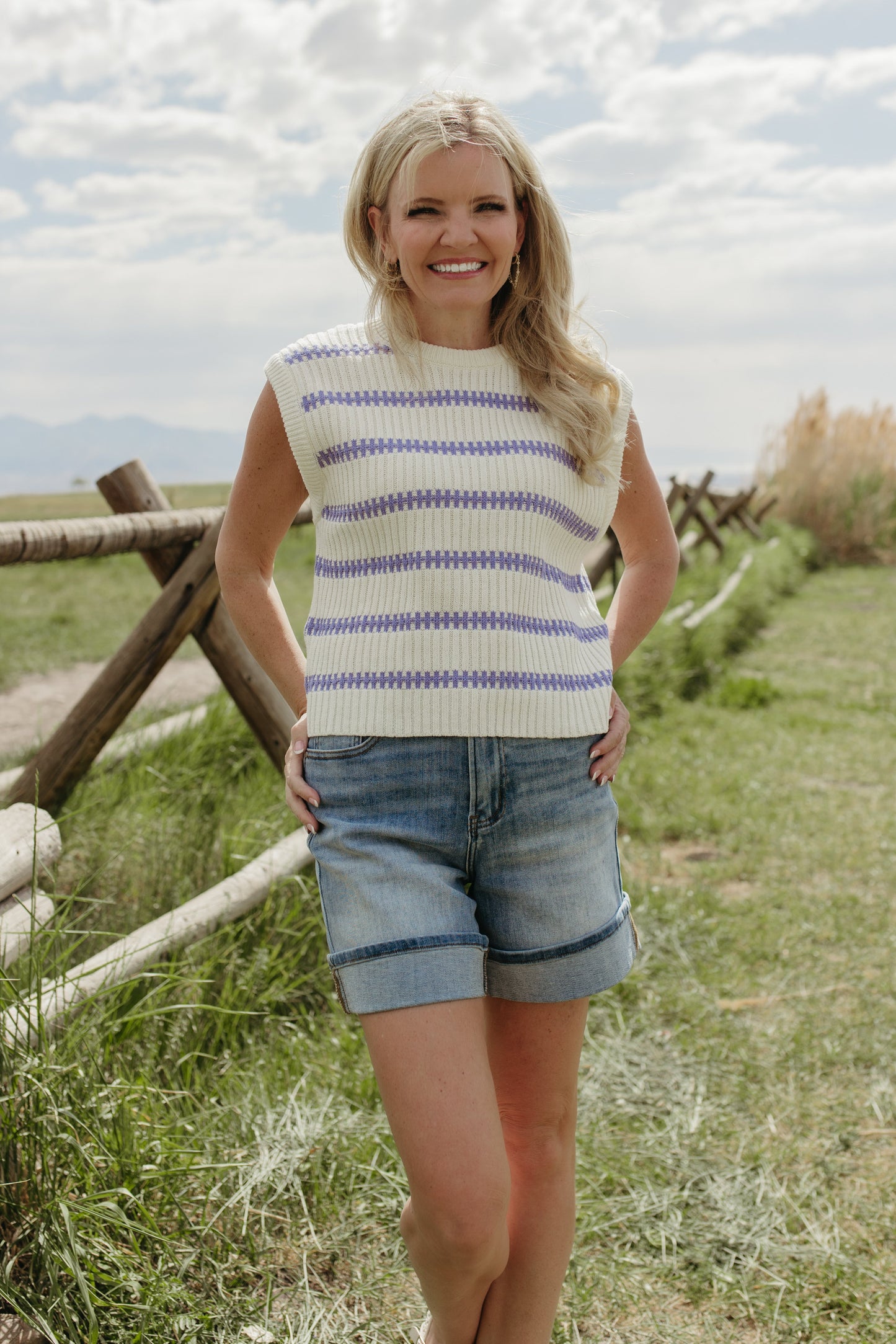 THE RUBY STRIPE TOP IN IVORY/PURPLE