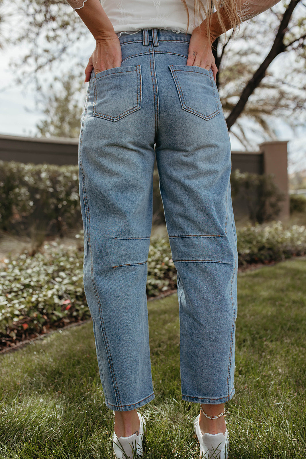 THE BAYSIA BARREL JEANS