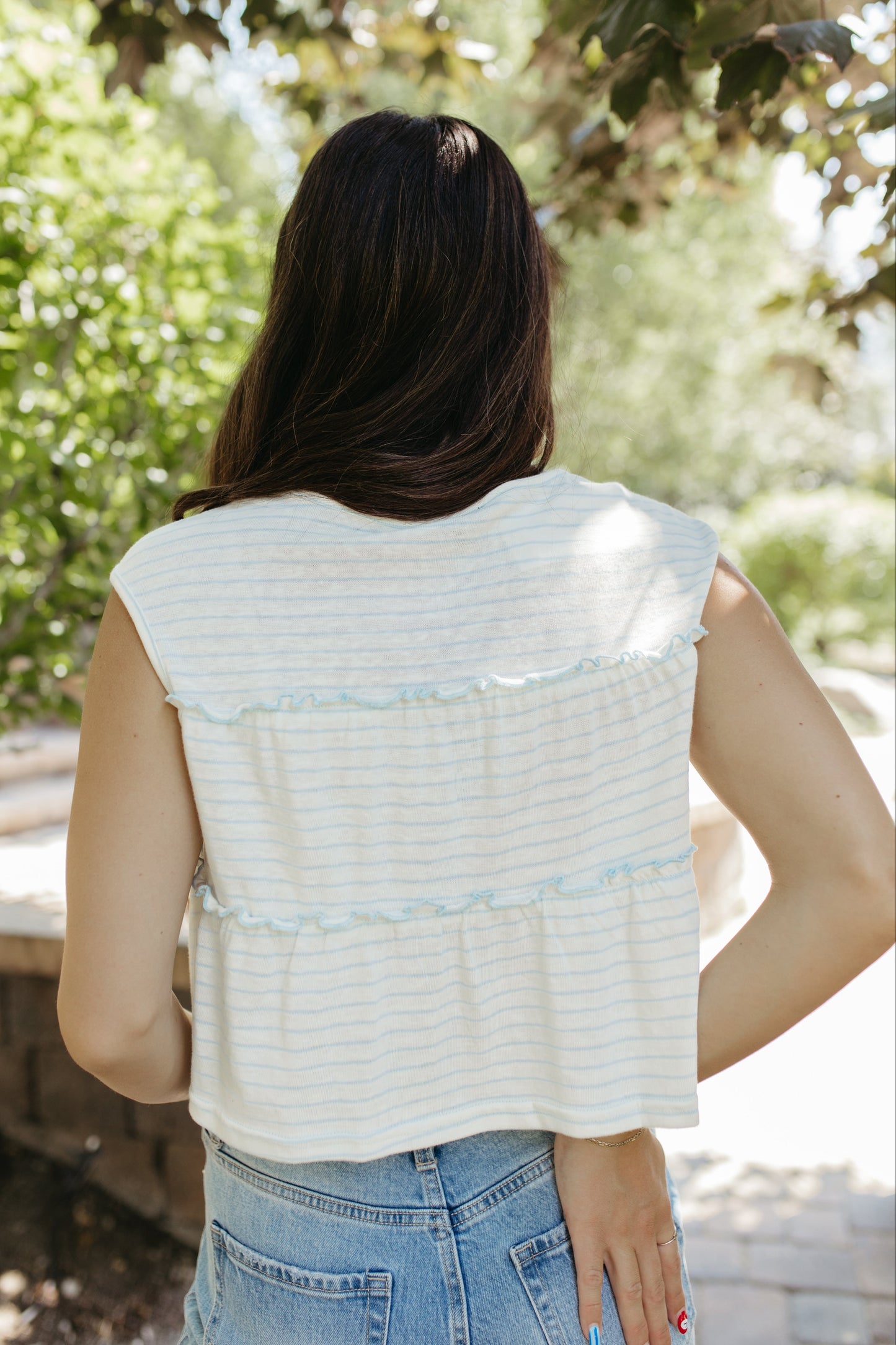 THE DENVER STRIPED TIERED SLEEVELESS TOP IN BLUE