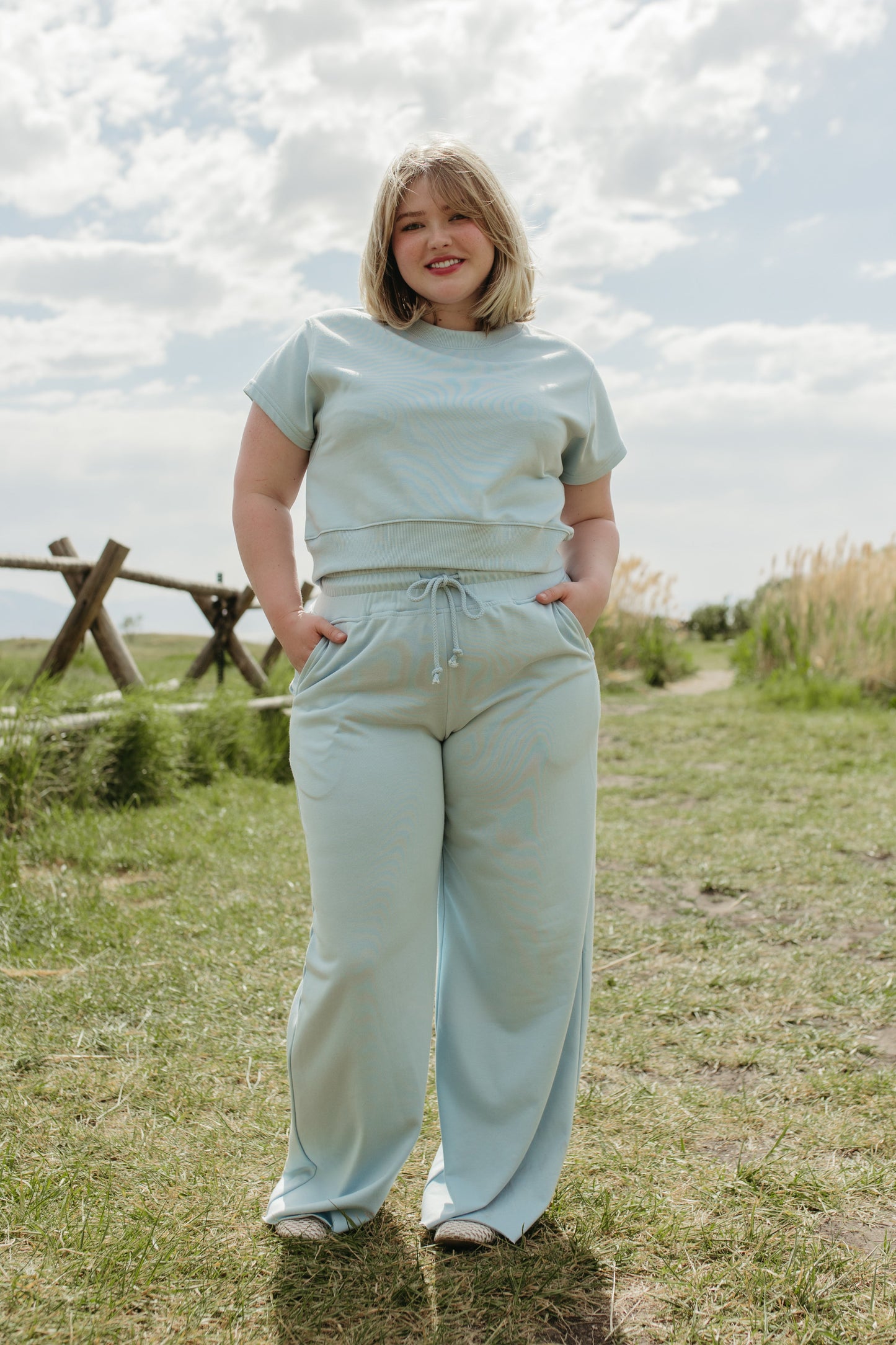 THE ALEENA WIDE LEG BLUE SET