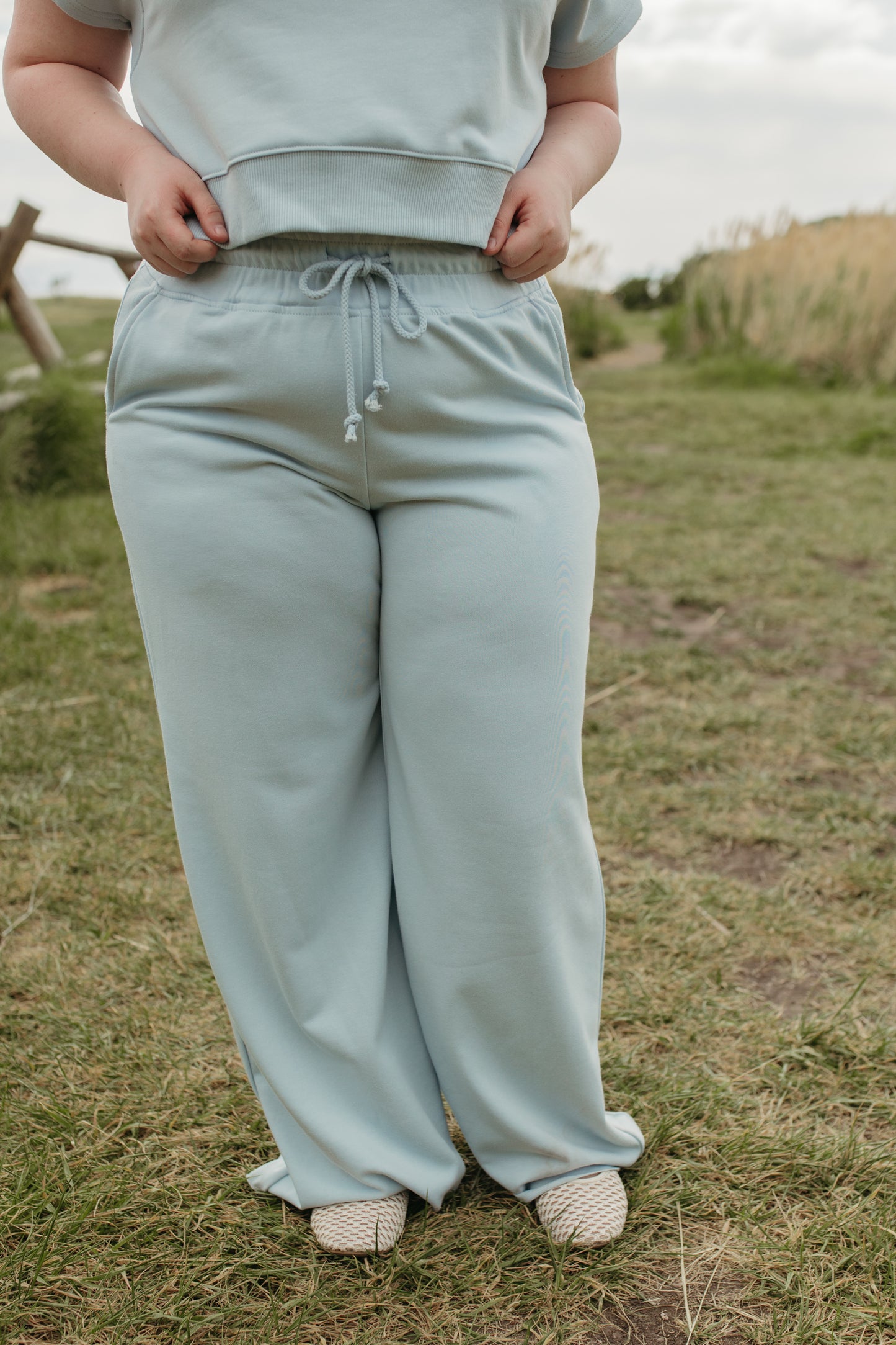THE ALEENA WIDE LEG BLUE SET