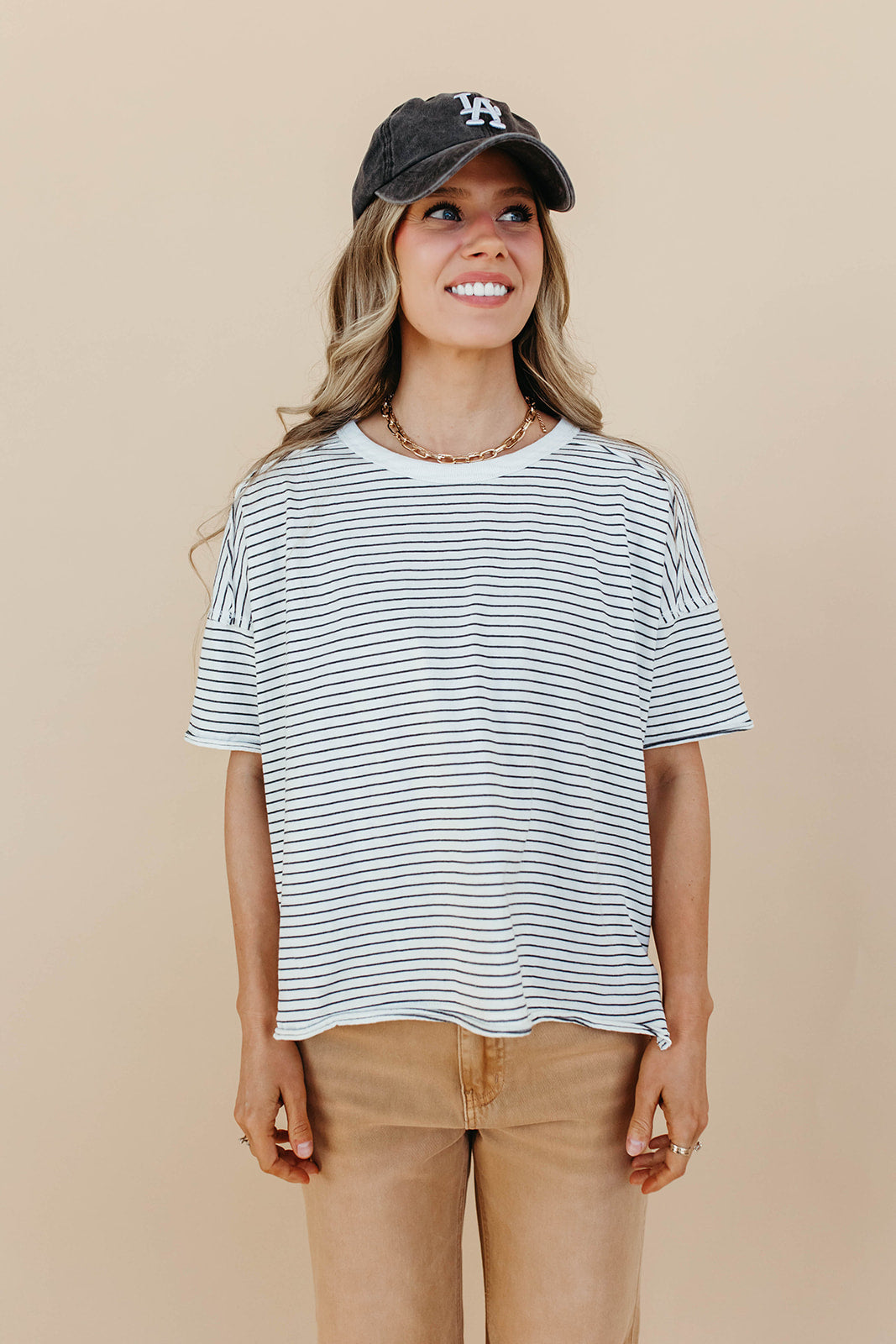 THE CHASE TEE IN CHARCOAL STRIPES