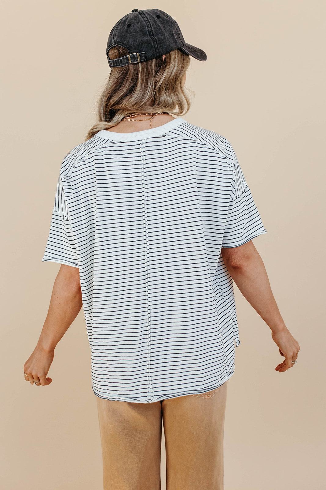 THE CHASE TEE IN CHARCOAL STRIPES