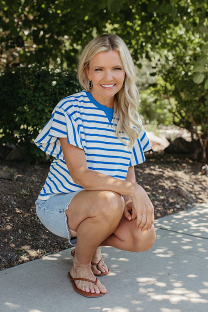 THE ZELLA RUFFLE SLEEVE STRIPE KNIT TOP IN BLUE/WHITE