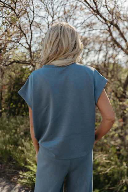THE GENEVIEVE MINERAL WASHED TOP IN BLUE
