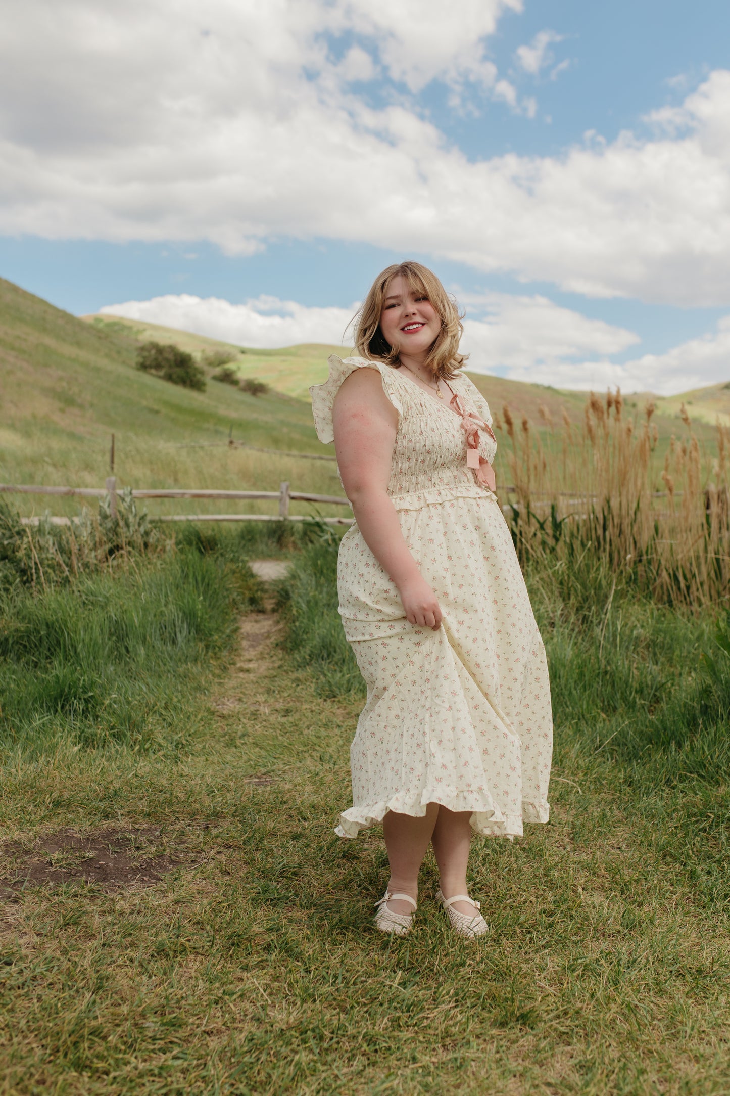 THE WRENLEIGH FLORAL SMOCKED DRESS