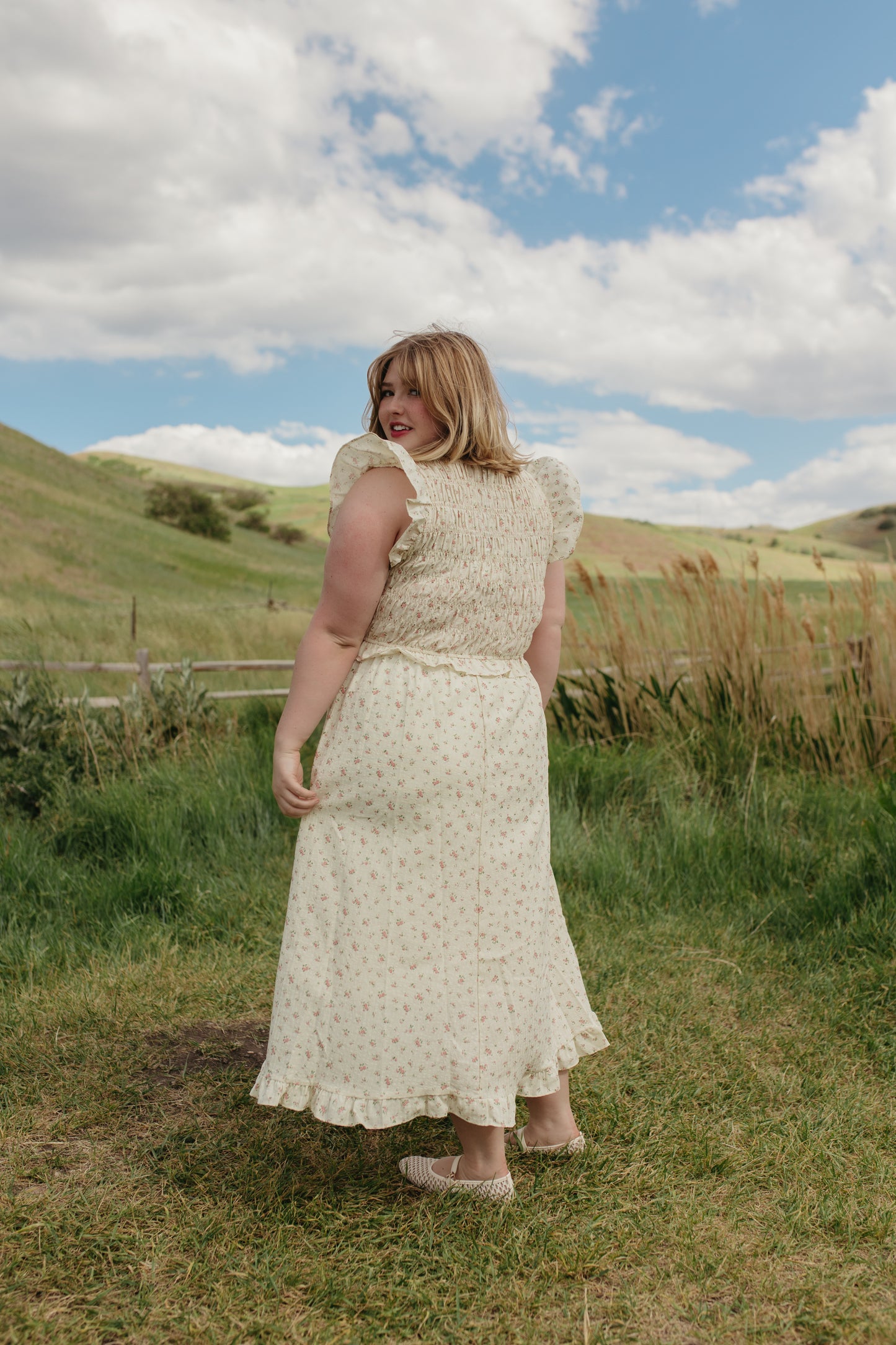 THE WRENLEIGH FLORAL SMOCKED DRESS