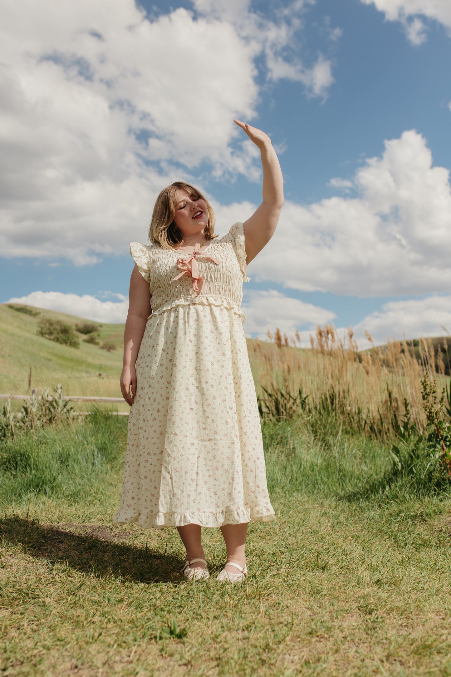 THE WRENLEIGH FLORAL SMOCKED DRESS