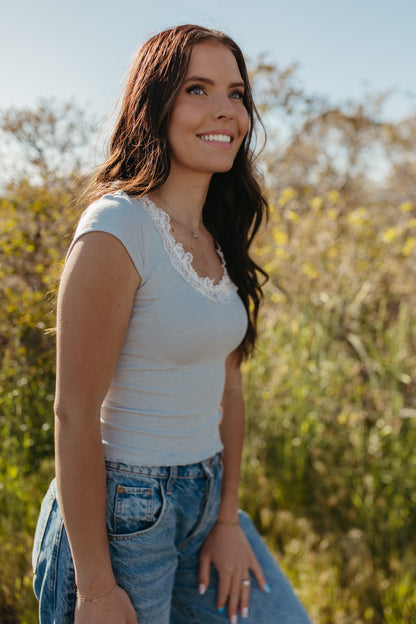THE EVERLY LACE TEE IN BLUE
