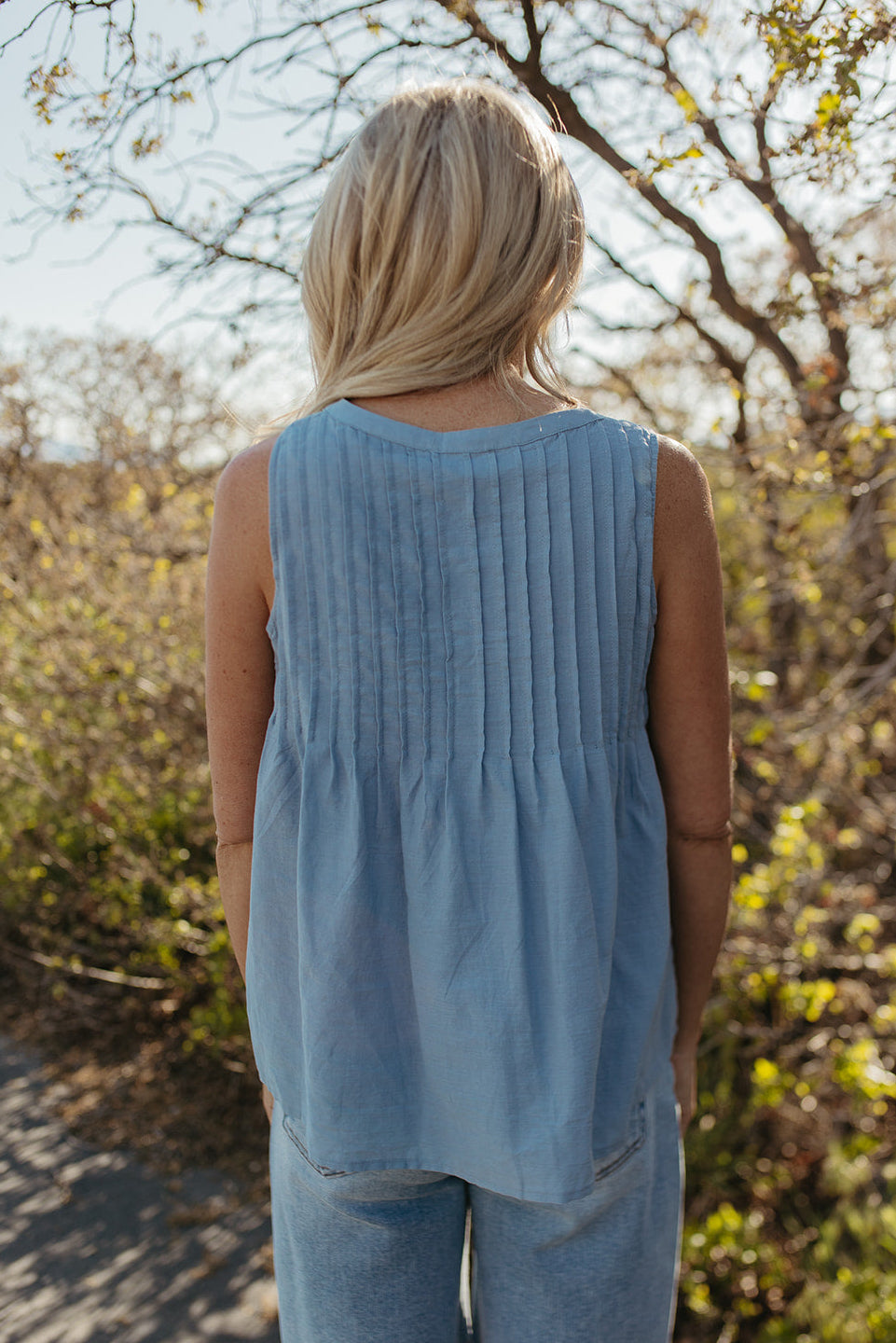 THE KINSLEY PINTUCK COTTON BLOUSE IN BLUE