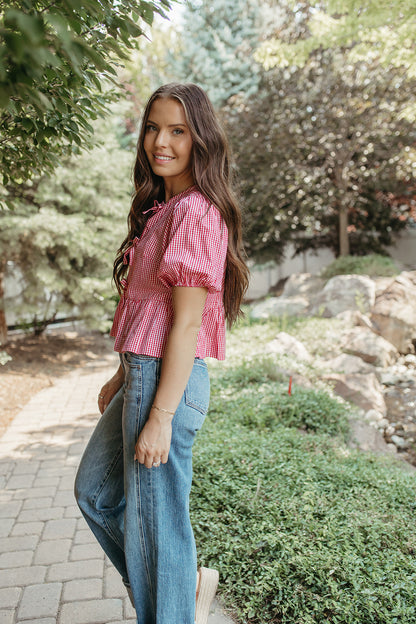 THE DARLENE GINGHAM PUFF SLEEVE BLOUSE IN RED