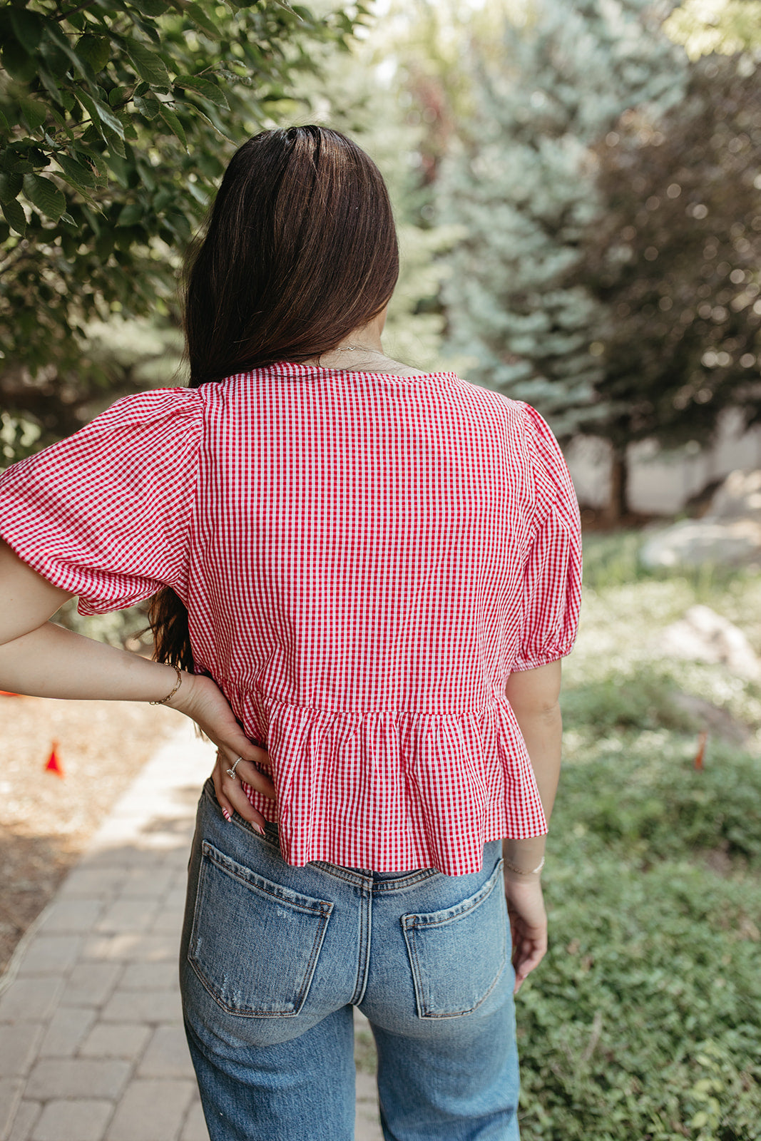THE DARLENE GINGHAM PUFF SLEEVE BLOUSE IN RED