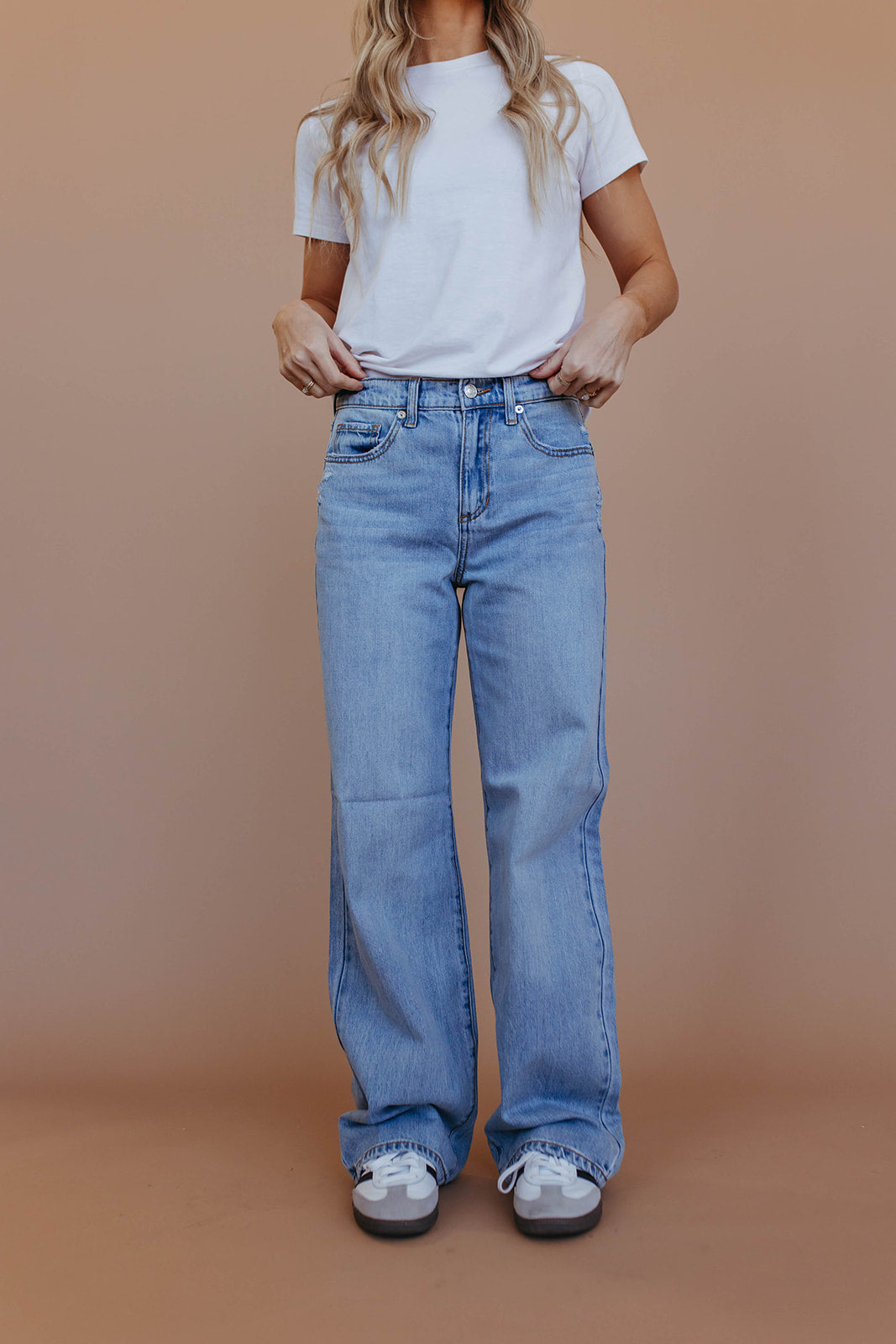 THE HILTON HIGH RISE WIDE LEG JEANS IN LIGHT WASH