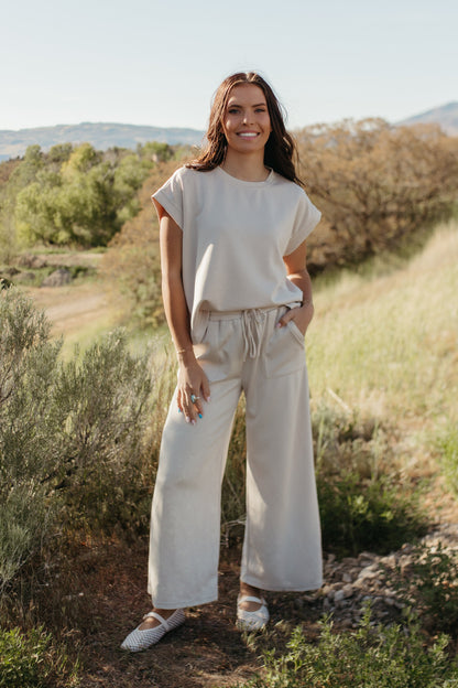 THE GENEVIEVE MINERAL WASHED TOP IN CREAM
