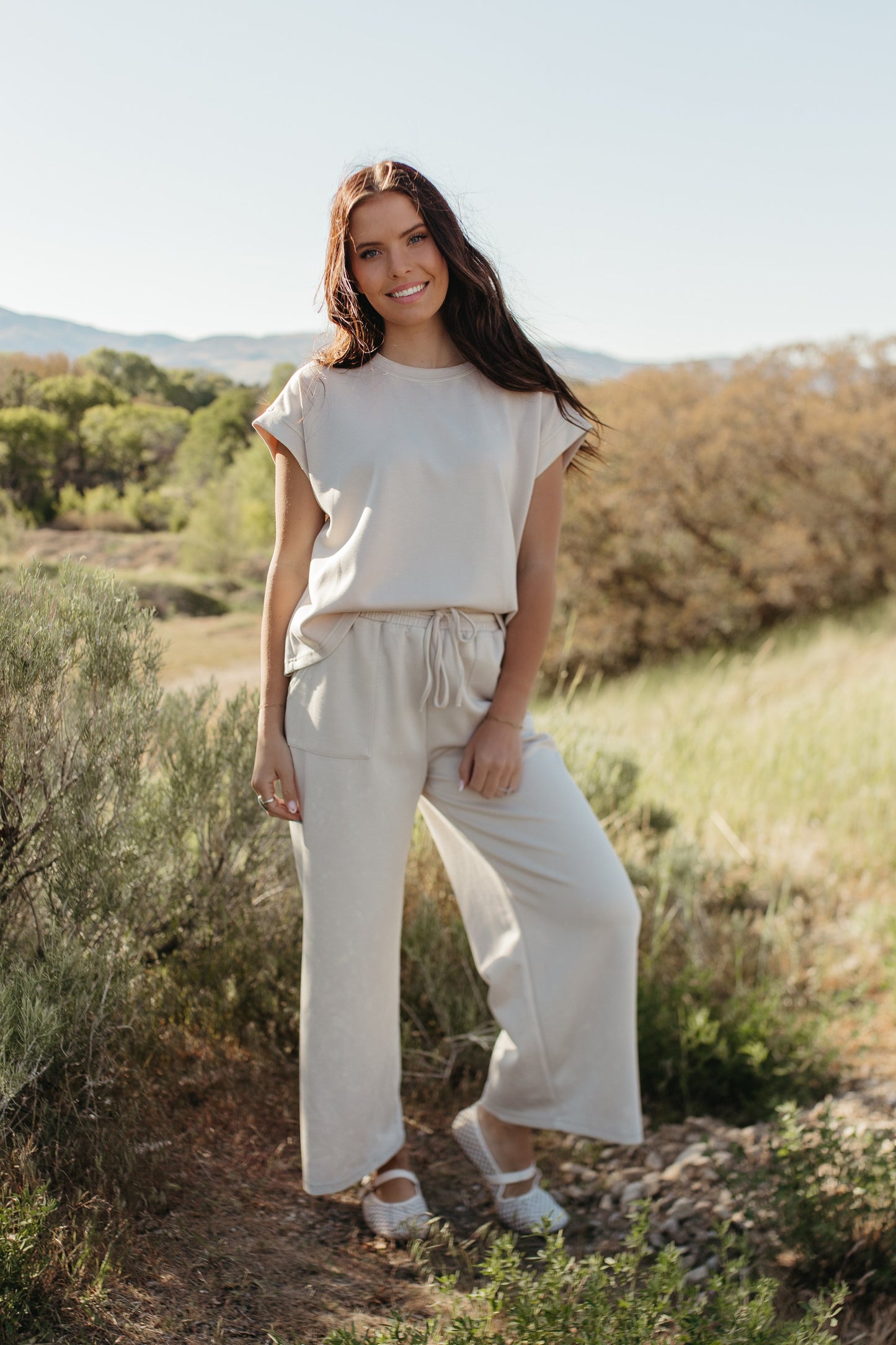 THE GENEVIEVE MINERAL WASHED TOP IN CREAM