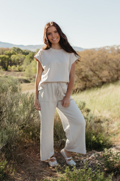 THE GENEVIEVE MINERAL WASHED TOP IN CREAM