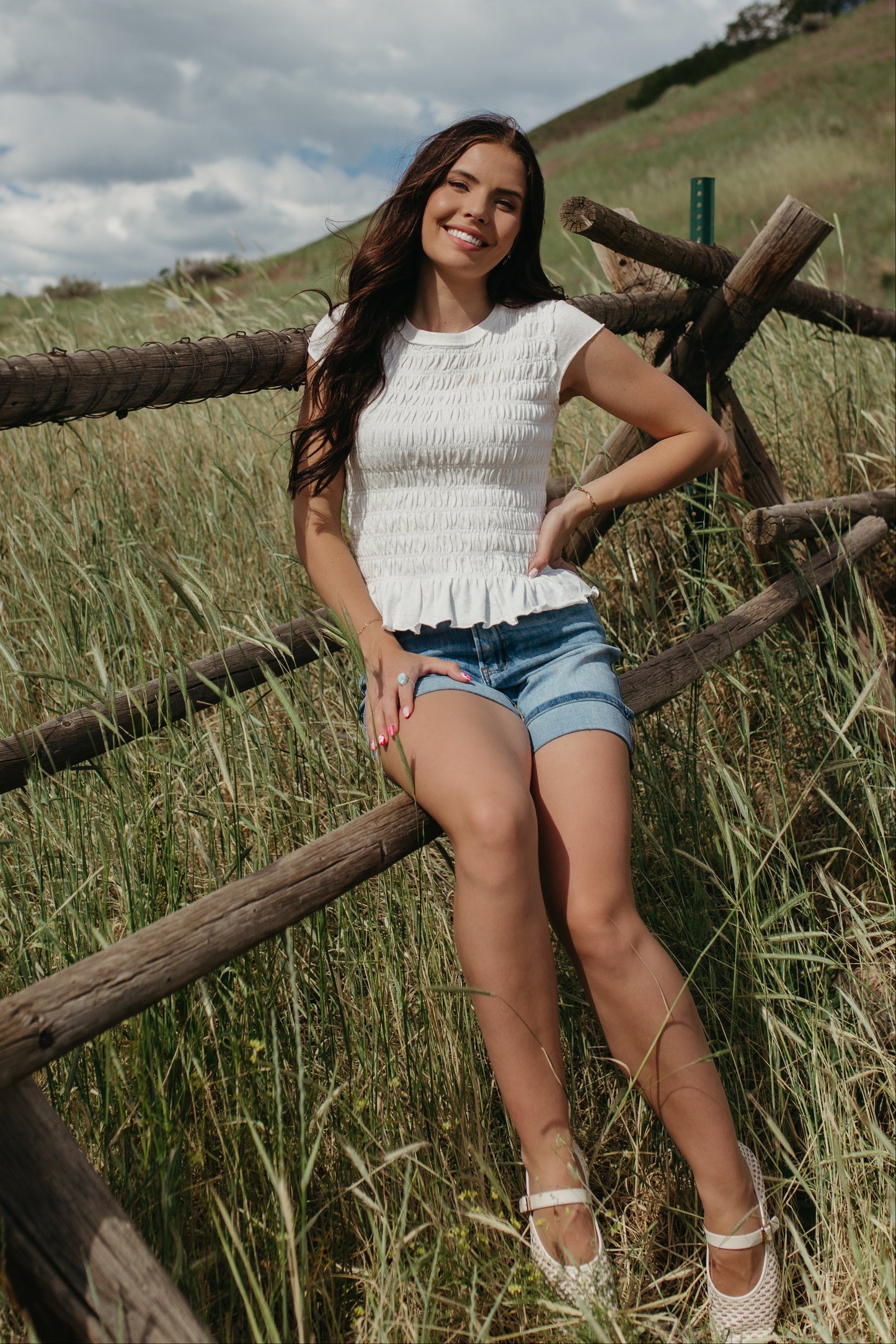 THE CLAUDIA RUCHED RUFFLED HEM TOP IN WHITE